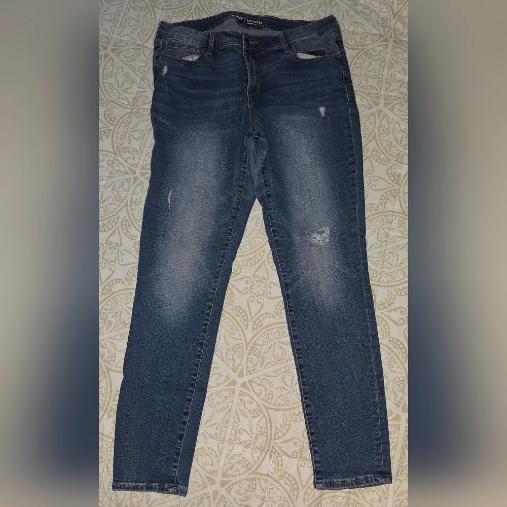 Old Navy Rockstar Jeans, Distressed Denim - Picture 1 of 4
